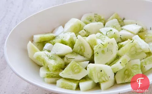 Einfacher Gurkensalat