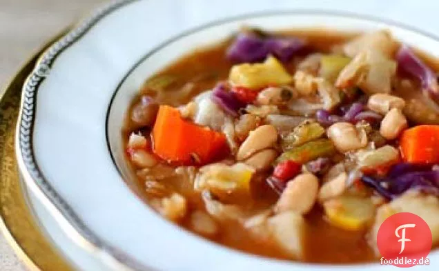 Weiße Bohnen-und Gemüsesuppe