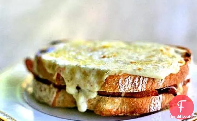 Croque Monsieur Schinken-Käse-Sandwich