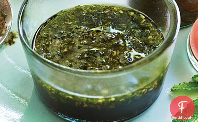 Granatapfel-Melasse und Minze-Marinade