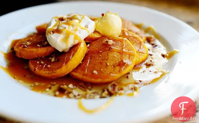 Silber-Dollar-Kürbis-Pfannkuchen