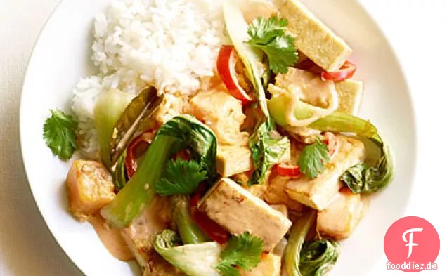 Roter Curry-Tofu mit Herbstgemüse
