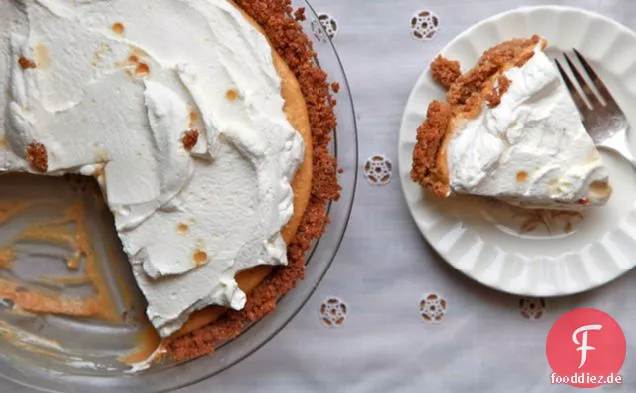 Fast No-bake-Kürbis-Creme-Torte Mit Ahorn-Schlagsahne