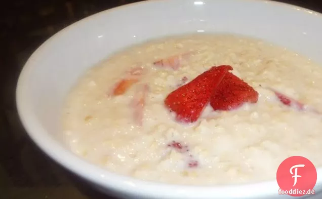 Gesundes Erdbeer-Haferflocken-Frühstück