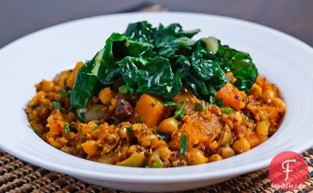 Marokkanischer Butternut-Kürbis, Kichererbsen und Quinoa-Tajine