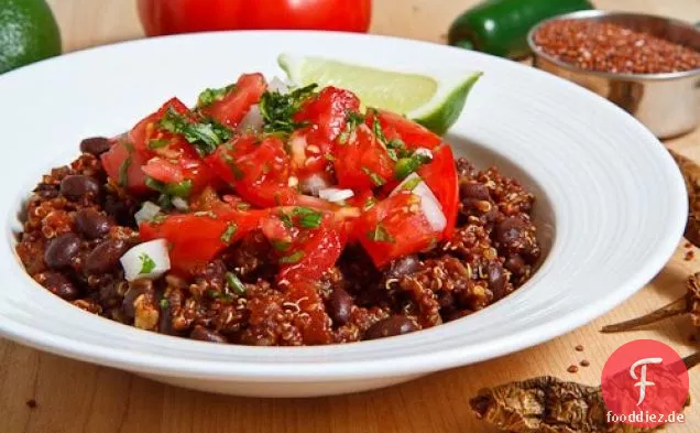 Mexikanische Quinoa und Bohnen mit Pico de Gallo