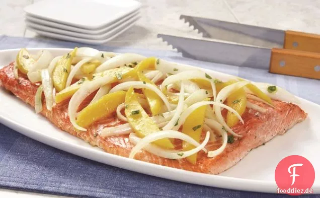 Lachs mit Mango, Ingwer und Vidalia Zwiebeln
