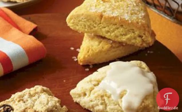 Glutenfreie Kirsch-Hafer-Scones