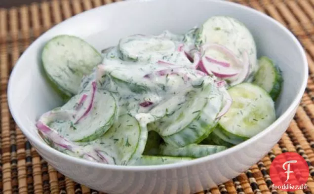Cremiger Dillgurkensalat