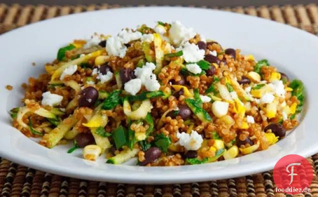 Zucchini und Mais Taco Gewürzt Quinoa-Salat