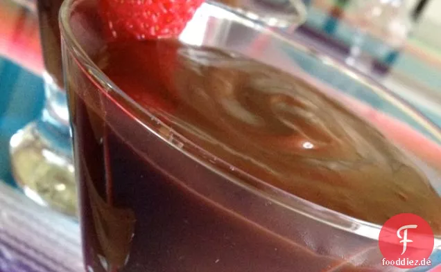 Veganer dreifacher Schokoladenpudding