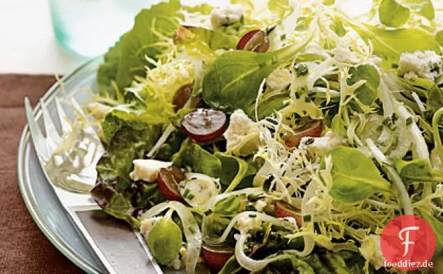 Blattsalaten Mit Gorgonzola und Trauben
