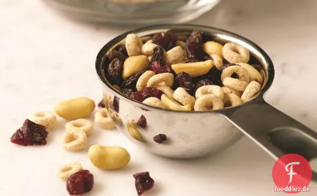 Machen Sie Ihren eigenen Snack-Mix