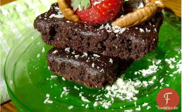 Glutenfreie Schokoladenkuchen-Brownies mit hausgemachtem Schokoladensirup