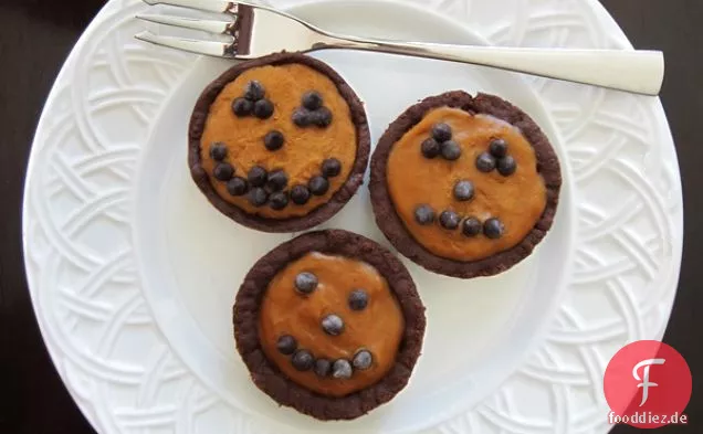 No Bake Milchfreie Mini-Kürbiskuchen mit Schokoladenkrusten