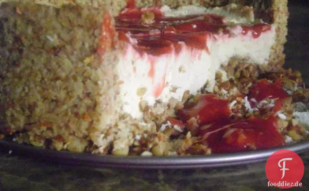 Roher veganer Erdbeerkäsekuchen
