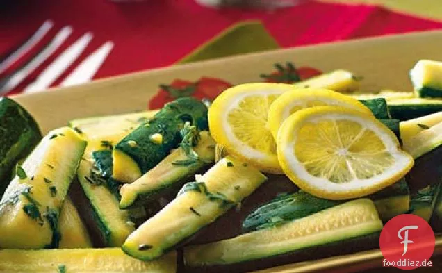 Zucchini mit Zitrus-Kräuter-Dressing
