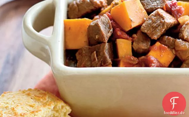 Gedünstetes Schweinefleisch und Kürbis
