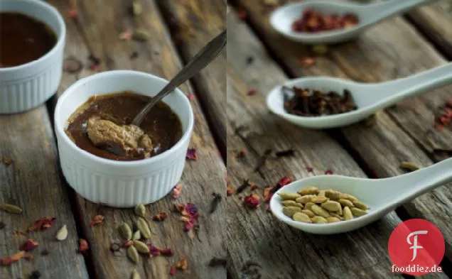 Chai-gewürzte Melasse Pudding