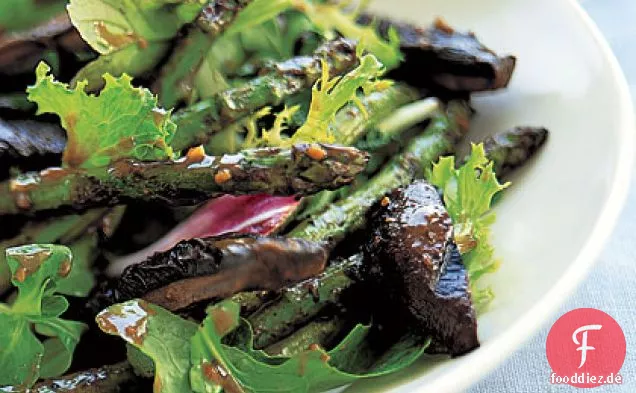 Gegrillter Pilz-Spargel-Salat