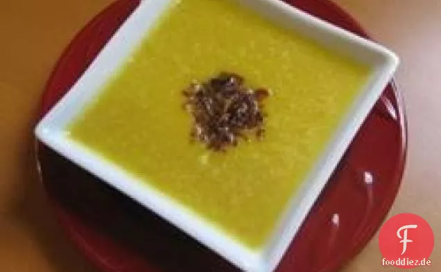 Curry-Butternut-Kürbis und Birnensuppe