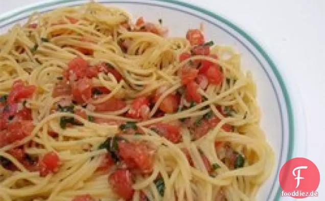 Pasta mit frischer Tomatensauce