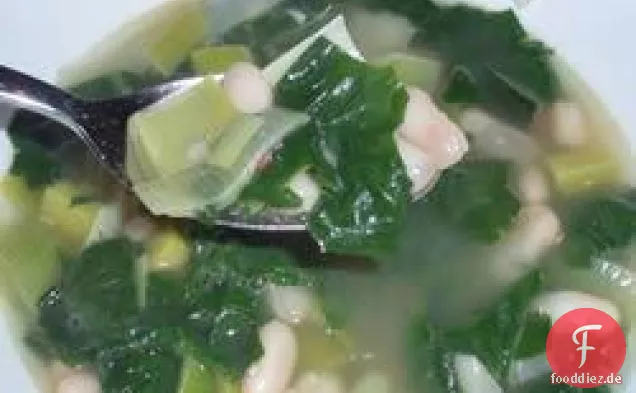 Spinat und Lauch Weiße Bohnensuppe