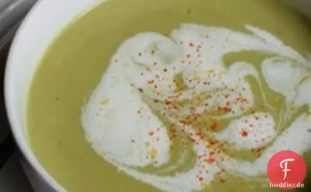 Wie man Spargelcremesuppe macht