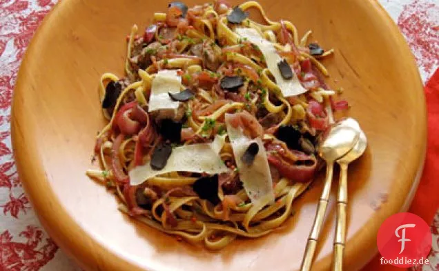 Hühnerleber-Fettuccine mit Trüffeln & rosa Pfefferkörnern