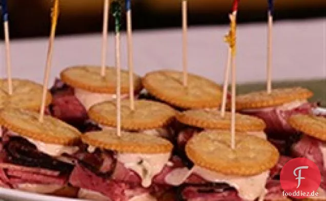 RITZ Pastrami und Corned Beef Mini Sandwich