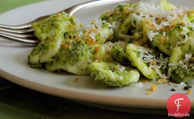 Orecchiette mit cremiger Broccolini & Rapini Sauce