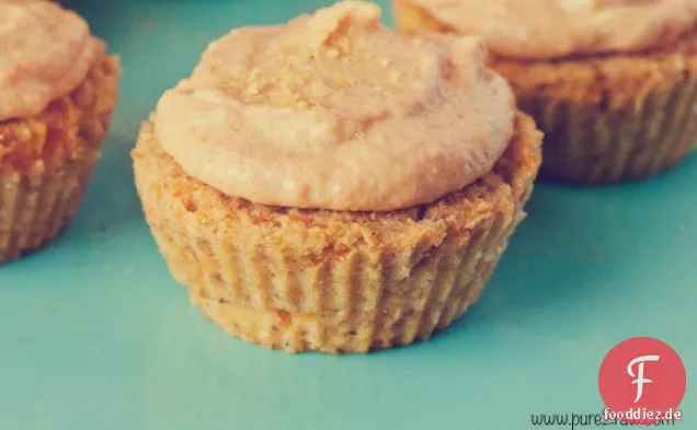 Butternut Squash Muf-Kuchen mit einem Persimmon Tahini Zuckerguss