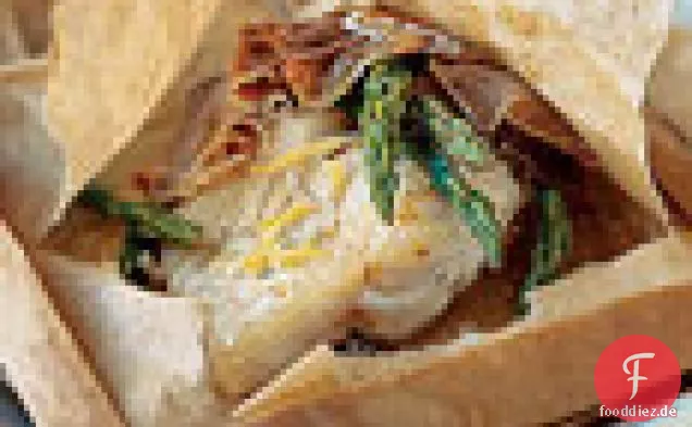 Kabeljaufilet mit Spargel und Schinken