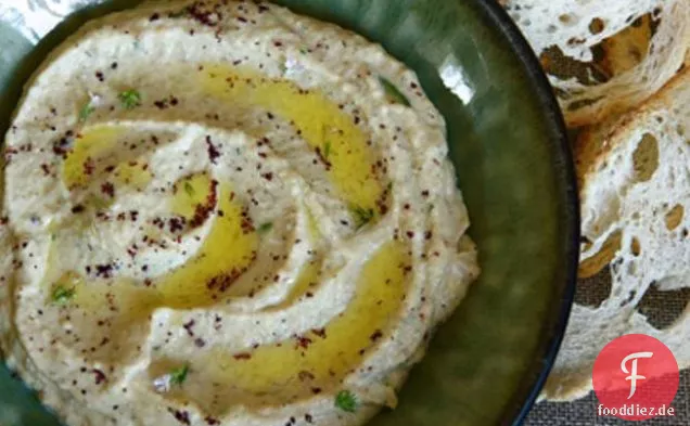 Borlotti-Bohne und Zucchini-Hummus