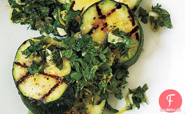 Minze Gremolata Zucchini mit Meersalz