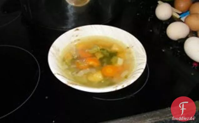 Truthahnsuppe mit Wurzelgemüse