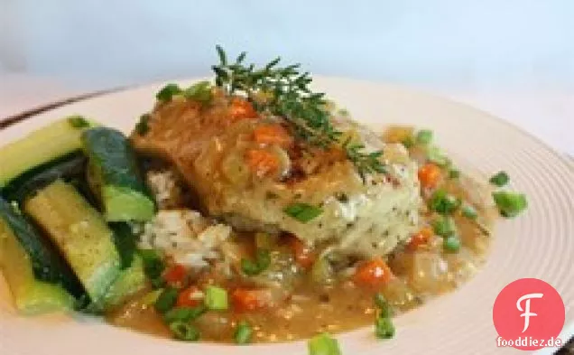 Geschmorte Hähnchenbrust im leckeren Mirepoix Ragout