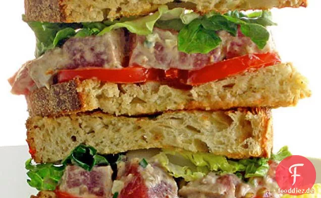 Ahi-Thunfisch-Sandwich