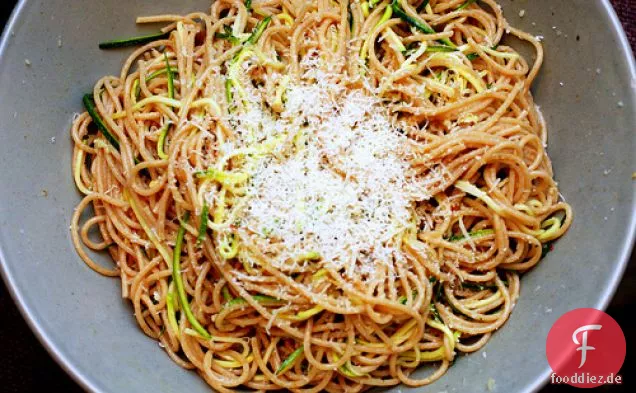 Zucchini und Spaghetti