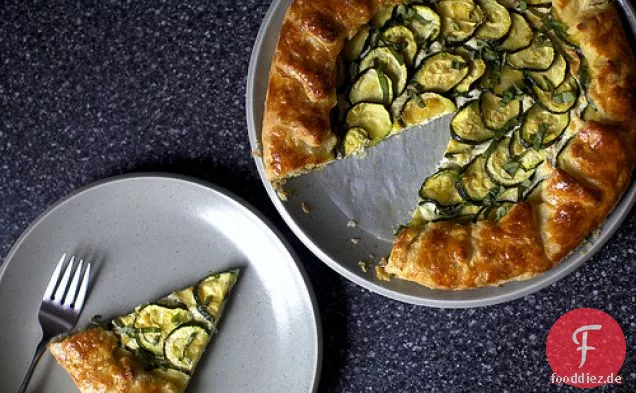 Zucchini Und Ricotta Galette