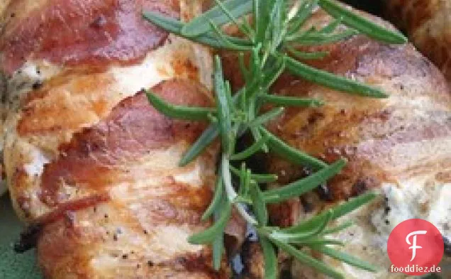 Gegrilltes Hähnchen mit Rosmarin und Speck