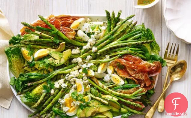 Greens Salat mit gerösteten Paprika