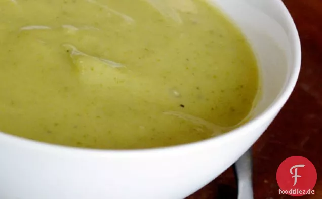 Zucchini-Knoblauch-Suppe