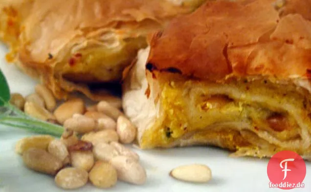 Eichelkürbis und gerösteter Knoblauchstrudel
