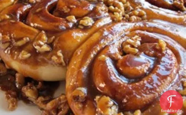 Ooey-Klebrige Zimtbrötchen