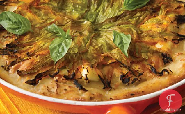 Squash-Blossom-Pizza in einer Pfanne