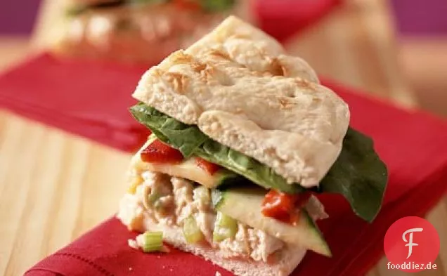 Chutney-Truthahnsalat auf Focaccia
