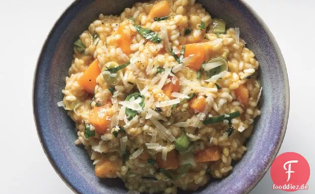Risotto mit Butternusskürbis, Lauch und Basilikum