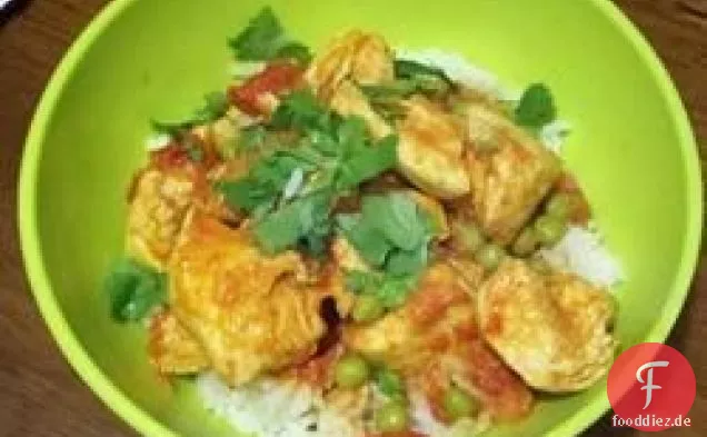 Ostindisches Huhn mit Tomaten, Erbsen und Koriander
