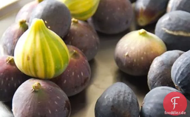 Feigen-Speck-Rucola-Salat mit Ziegenkäse-Dressing